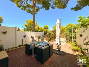 Appartement à SANARY-SUR-MER (83110)