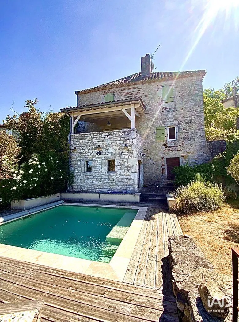 Maison 5 pièces 157 m² · à Pradines · 157 m² · 349 000 €