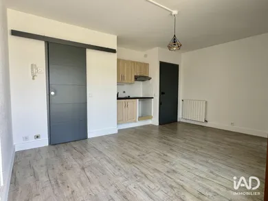 Appartement à LA ROCHELLE (17000)