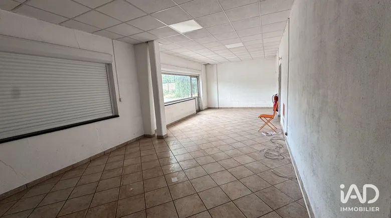 Local commercial 90 m² · à Gondecourt · 90 m² · 1 010 €
