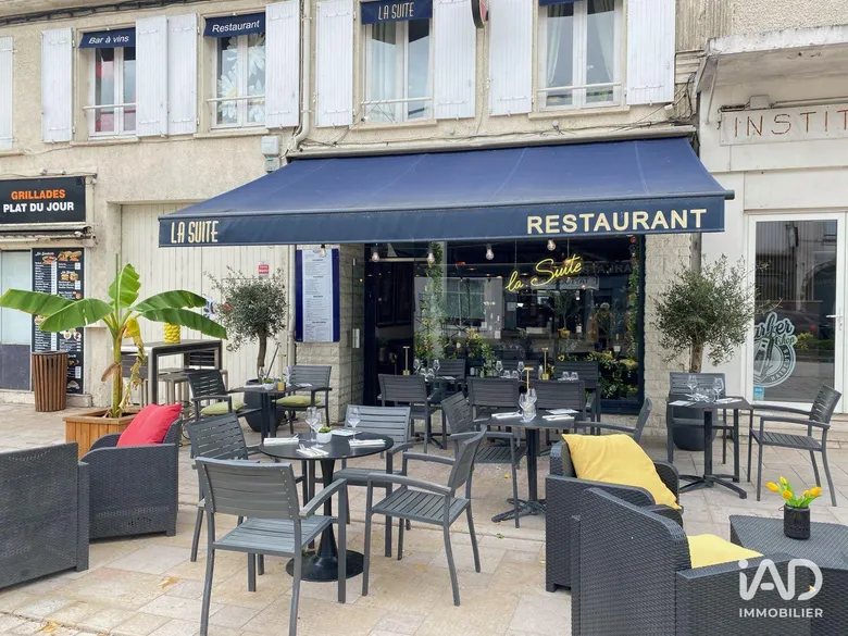 Bar-brasserie à LA CHAPELLE-LA-REINE (77760) · 85 m² · 147 000 €