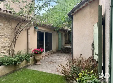 Apartment in PERTUIS (84120)