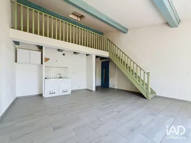 Appartement à PIERREVERT (04860)