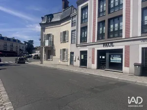 Boutique/Local commercial à FONTAINEBLEAU (77300)