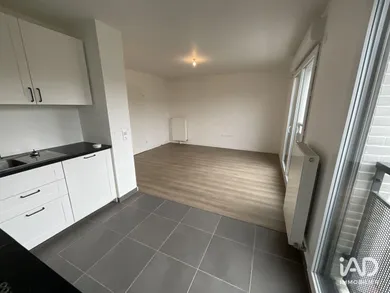 Apartment in POISSY (78300)