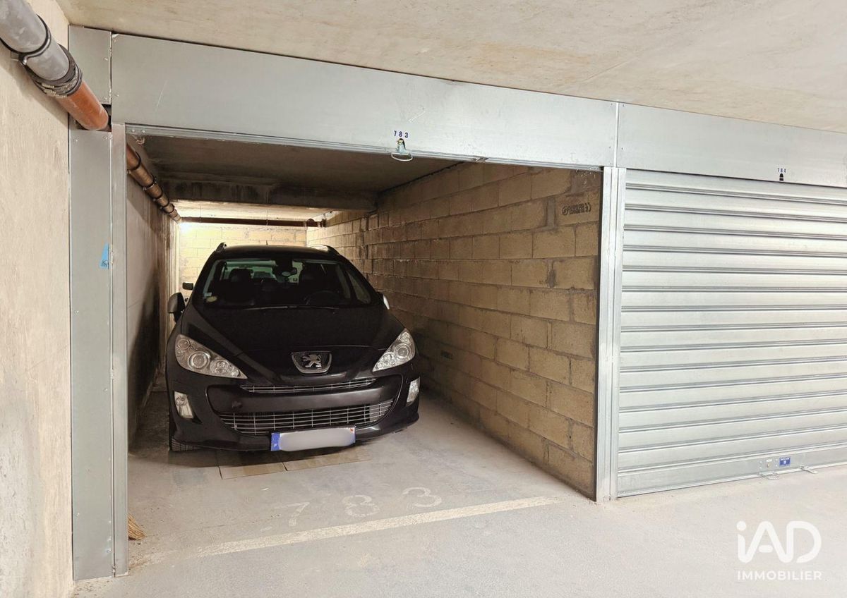 Parking de 32 m² à PARIS (75019)
