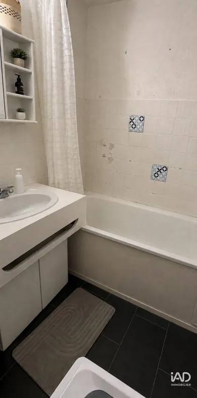 Appartement à BORDEAUX (33000)