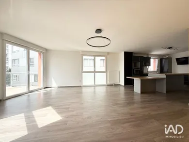 Apartment in LA MADELEINE (59110)