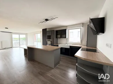 Apartment in LA MADELEINE (59110)