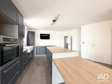 Apartment in LA MADELEINE (59110)