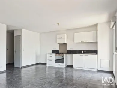 Appartement à BASSENS (73000)
