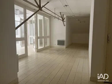 Office in NANTES (44300)