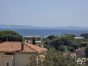 Appartement à LE LAVANDOU (83980)