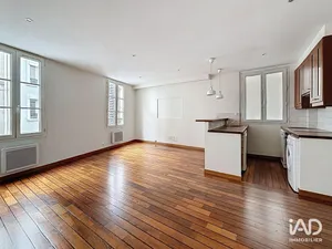 Appartement à PARIS (75116)