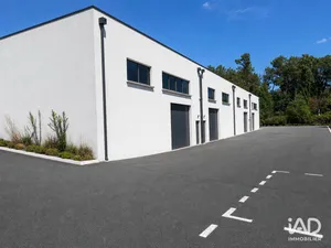Murs commerciaux  à MONTUSSAN (33450)