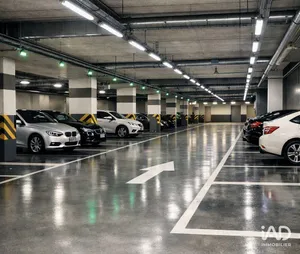 Parking à LA COLLE-SUR-LOUP (06480)
