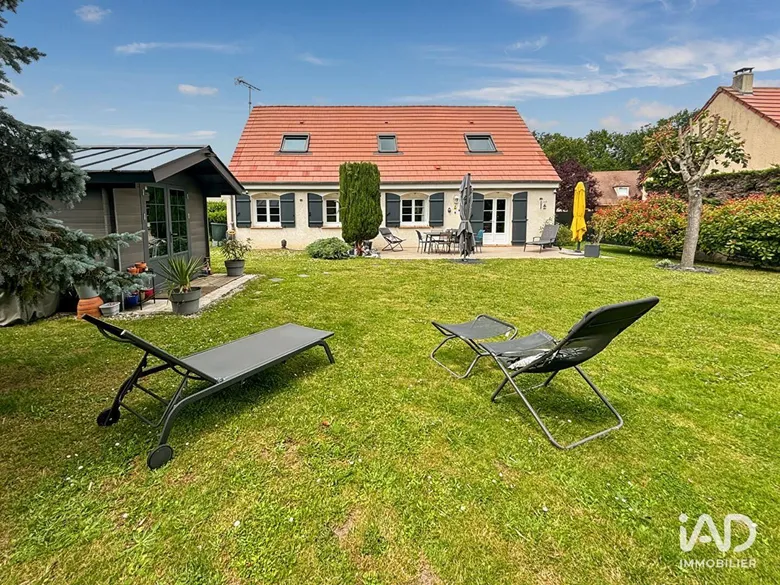 Maison 6 pièces 141 m² · à Vaux-le-Pénil · 141 m² · 439 000 €