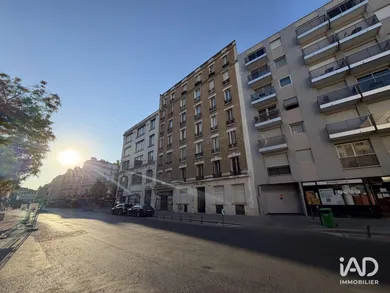 Apartment in PARIS (75011)