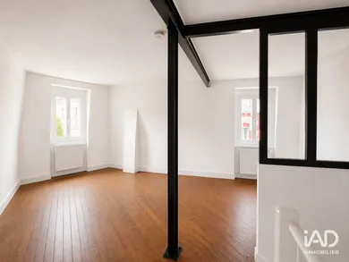 Commercial in ENGHIEN-LES-BAINS (85880)