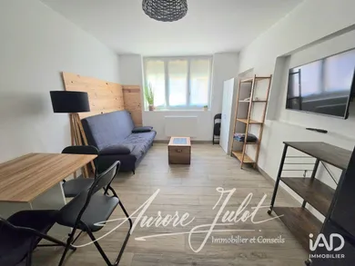 Appartement à LES AVENIÈRES VEYRINS-THUELLIN (38630)
