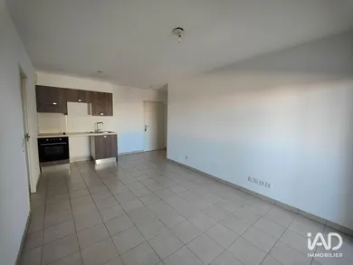 Appartement à MARSEILLE (13003)