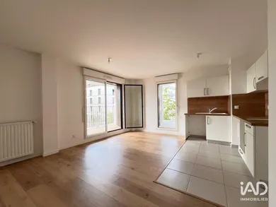 Appartement à NOISY-LE-GRAND (93160)