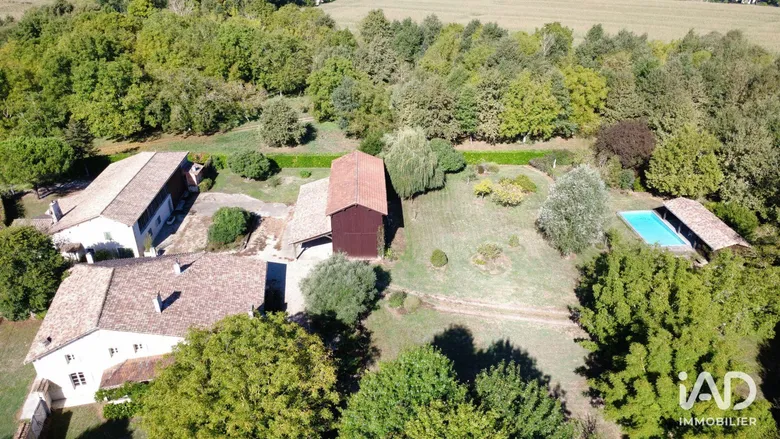 Maison 11 pièces 554 m² · à Meilhan-sur-Garonne · 554 m² · 699 900 €