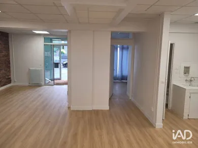 Boutique/Local commercial à ABLON-SUR-SEINE (94480)