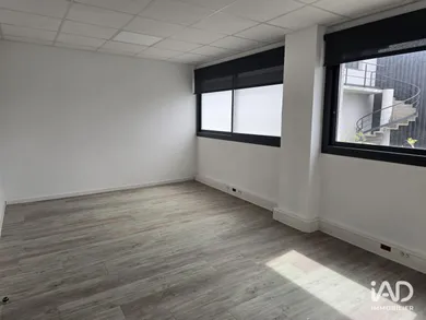 Bureaux à BUROS (64160)