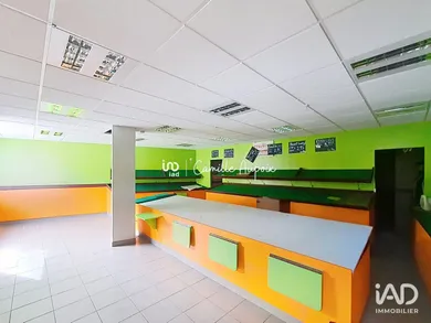 Boutique/Local commercial à AMPLEPUIS (69550)