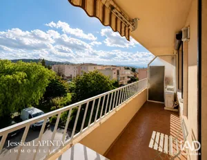 Appartement à SANARY-SUR-MER (83110)