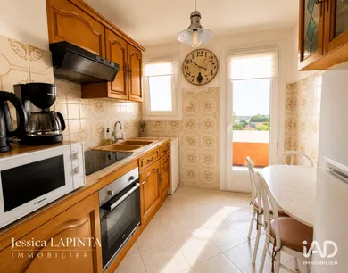 Appartement à SANARY-SUR-MER (83110)