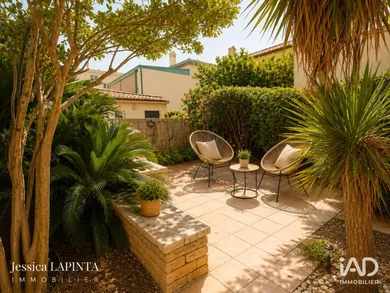 Appartement à SANARY-SUR-MER (83110)