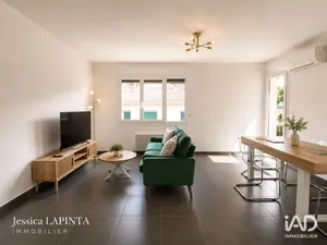 Apartment in SANARY-SUR-MER (83110)