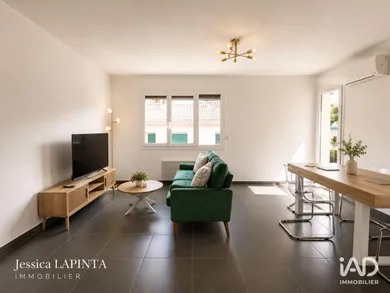 Appartement à SANARY-SUR-MER (83110)