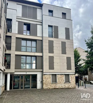 Appartement à CHAVILLE (92370)