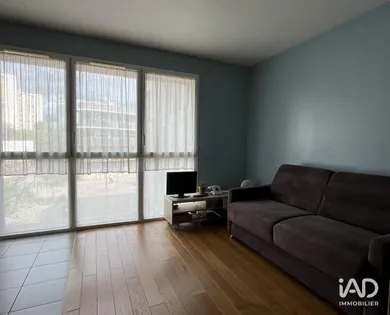 Appartement à CHAVILLE (92370)