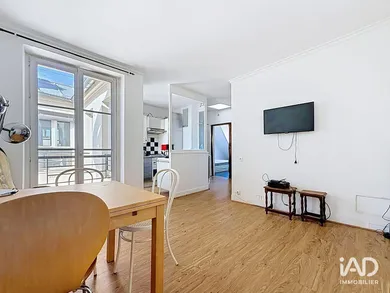 Appartement à PARIS (75011)