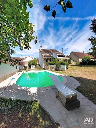 Maison à VILLENEUVE-SUR-YONNE (89500)