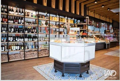 Boutique/Local commercial à BAGNOLES-DE-L'ORNE (61140)