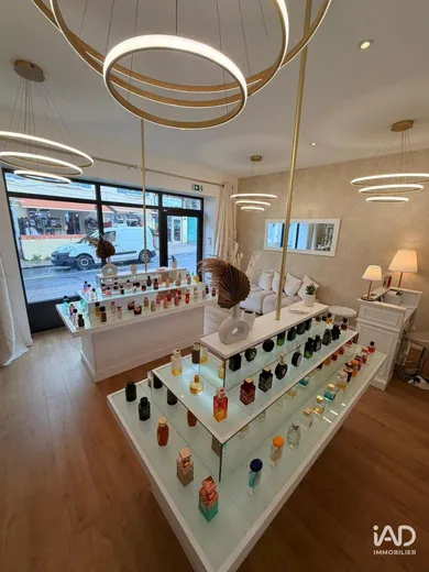 Boutique/Local commercial à CALUIRE-ET-CUIRE (69300)