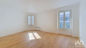 Apartment in CHARENTON-LE-PONT (94220)