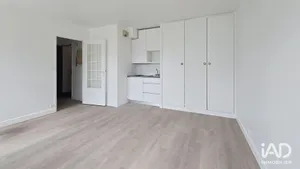 Apartment in CHARENTON-LE-PONT (94220)
