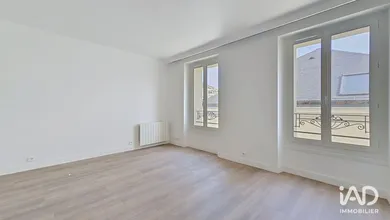 Apartment in CHARENTON-LE-PONT (94220)