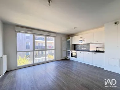 Appartement à NOISY-LE-GRAND (93160)