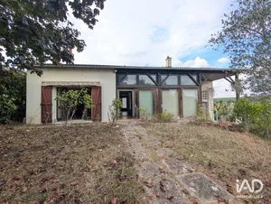 House in MAZEROLLES (86320)