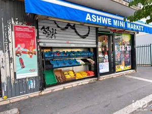 Boutique/Local commercial à IVRY-SUR-SEINE (94200)