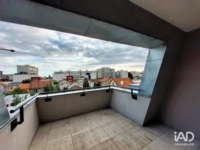 Appartement à AUBERVILLIERS (93300)