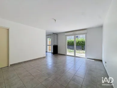 Appartement à NOYAL-SUR-VILAINE (35530)