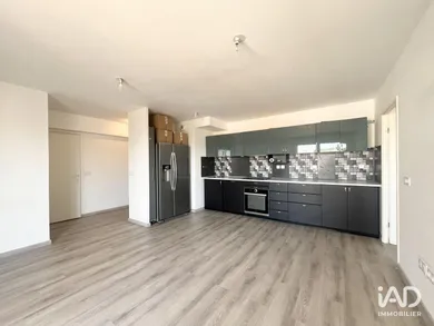 Appartement à LOGNES (77185)
